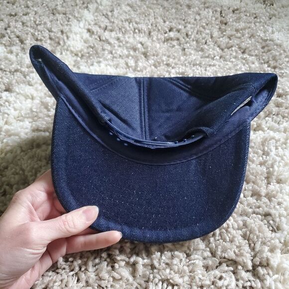 Vintage Snapback Trucker Hat - Picture 3 of 6